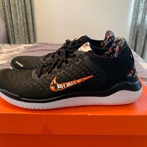 Brand New Men's Nike "FREE RN 2018" Sneakers - Size 10